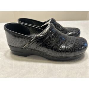 Dansko Clogs Women’s Size 42 US 10 Black Slip On Nurse Professional Paisley